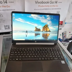 LAPTOP HP 15s INTEL CORE I5-1035G1 RAM 8 SSD 256